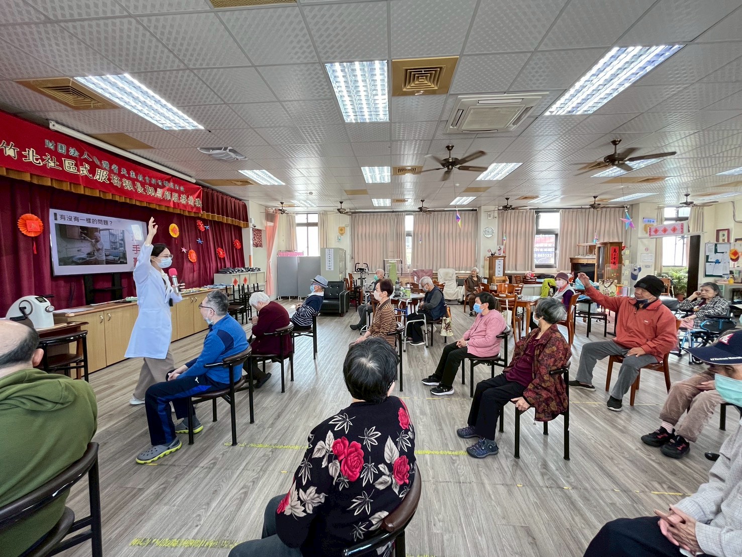 LINE_ALBUM_1150317日照中心長輩+照護者_260325_6