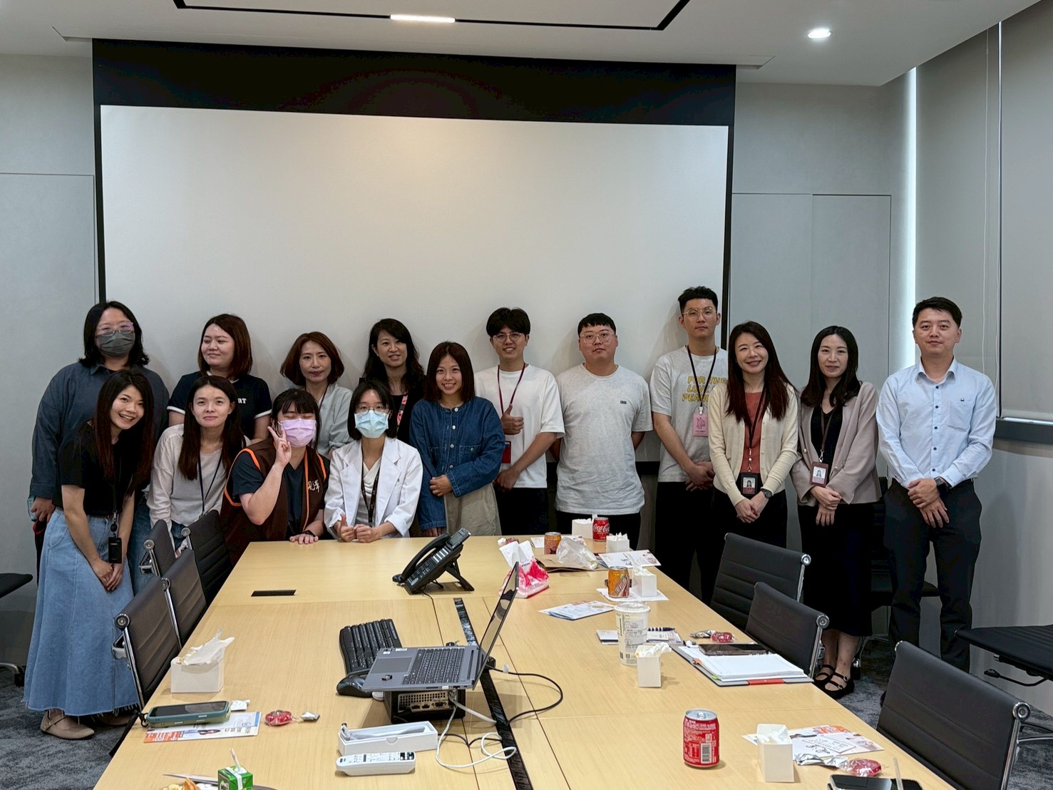 LINE_ALBUM_1150415 穎崴科技健康講座_260415_40